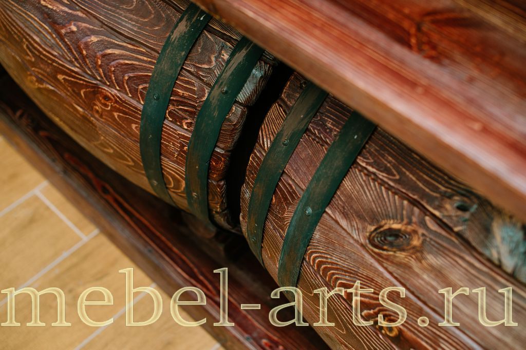 Вид бочки элемент буфета под старину.